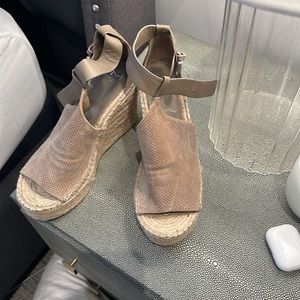 Marc Fisher Wedges